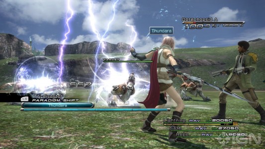 Final Fantasy XIII Lightning lance un éclair sur les ennemis