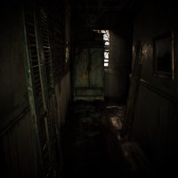 Resident Evil 7 - Beginning Hour﻿ couloir avec placard scellé par une chaîne