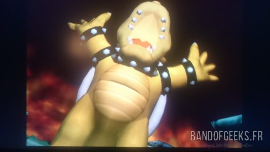 Luigi's Mansion Bowser hurle et écarte les bras