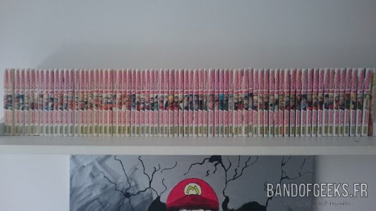 Naruto tomes français alignés sur une étagère