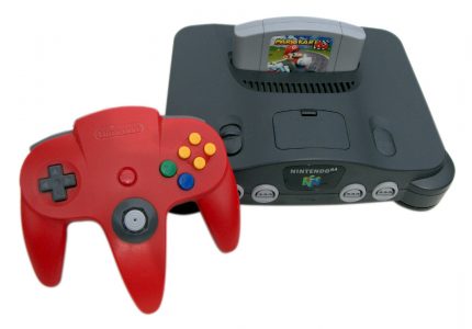 console N64 avec manette rouge et Mario Kart 64 dans la console