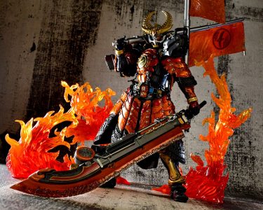 SIC Kamen Rider Gaim Kachidoki Arms flammes pose Bandai Band of Geeks