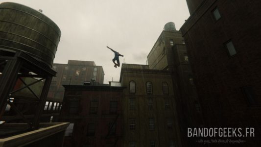 Marvel's Spider-Man buildings pluie temps gris Band of Geeks